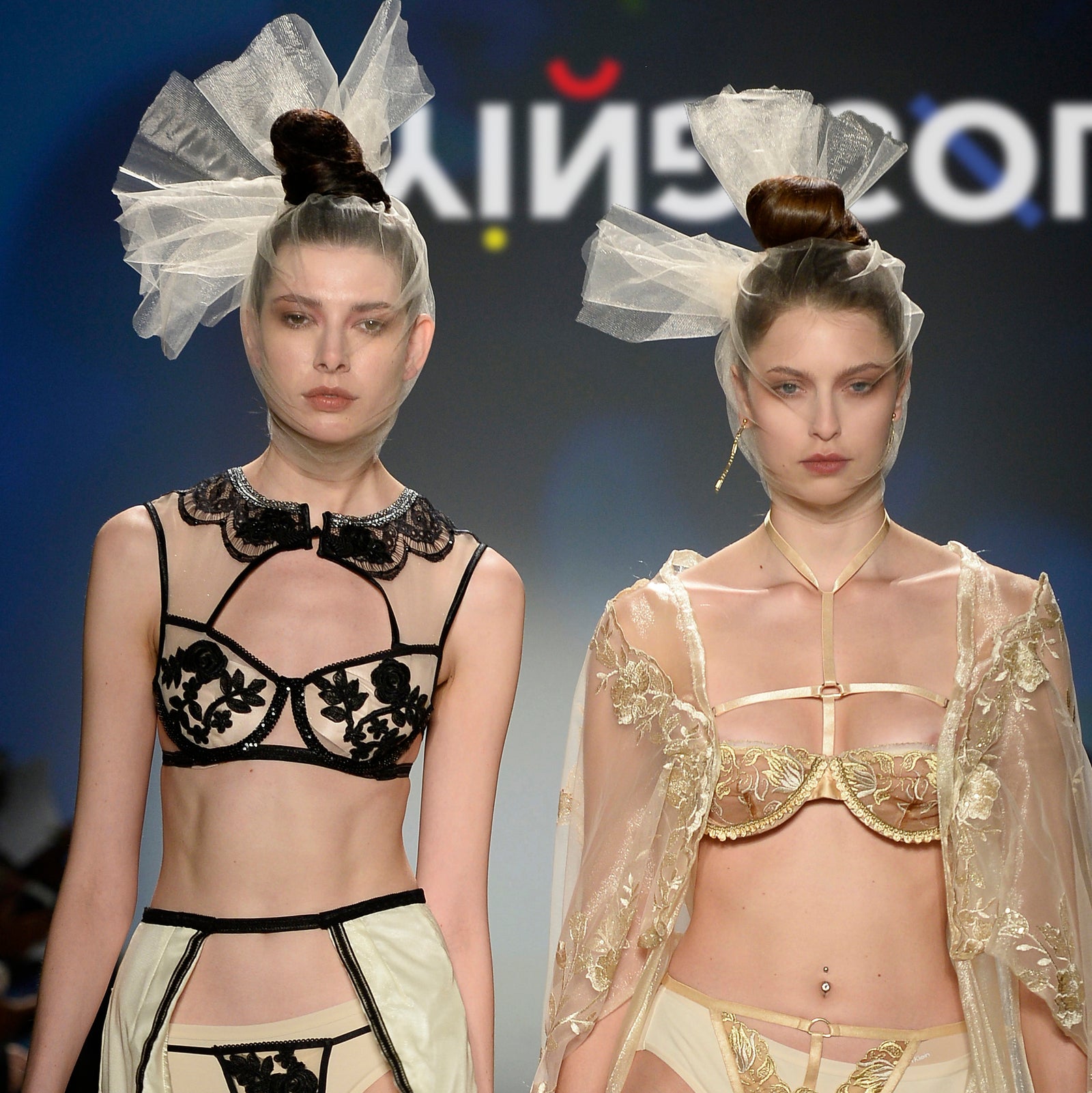 West to East | Runway 19