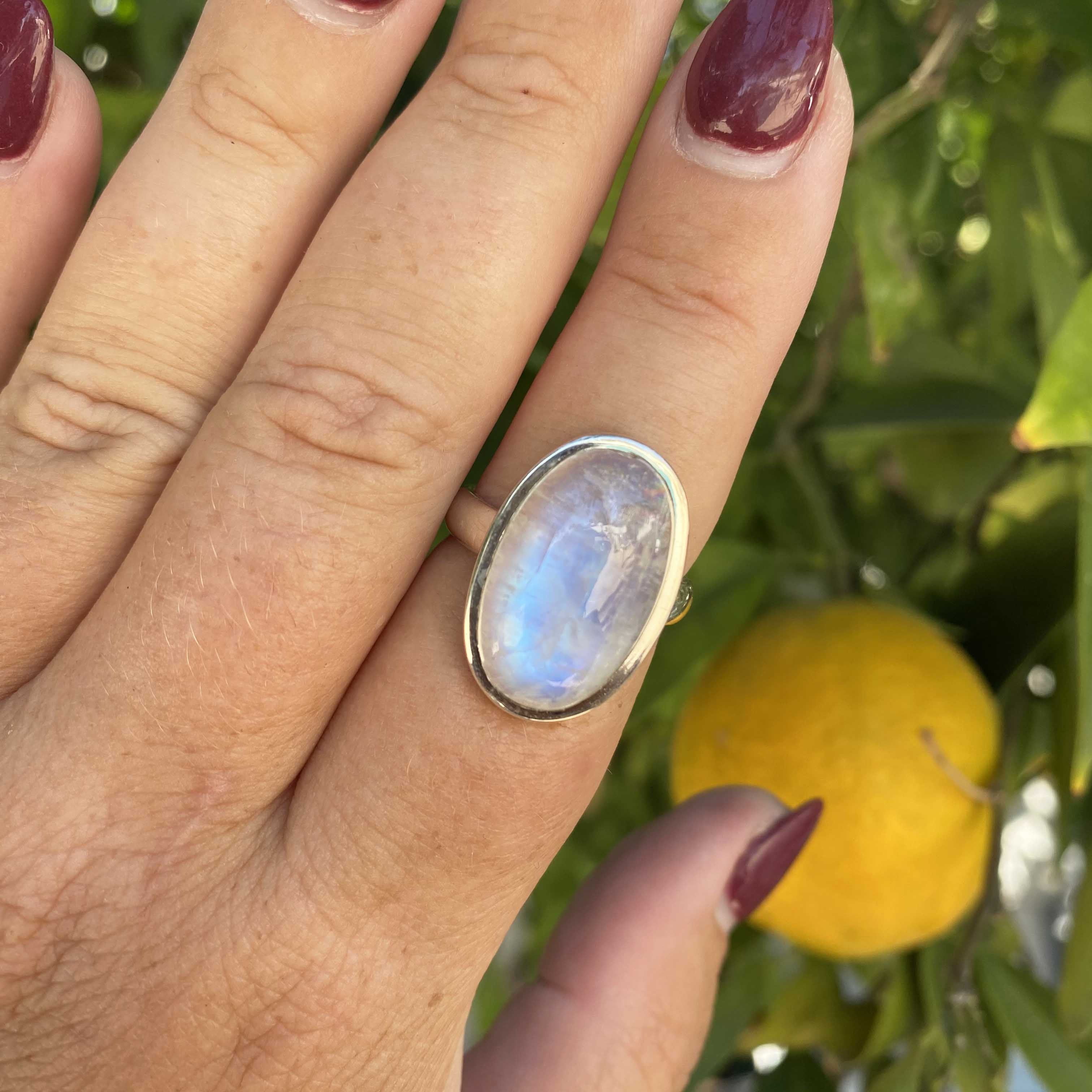Unisex Handmade Natural Rainbow Moonstone In 925 Sterling Silver Ring at Rs  200 in Jaipur